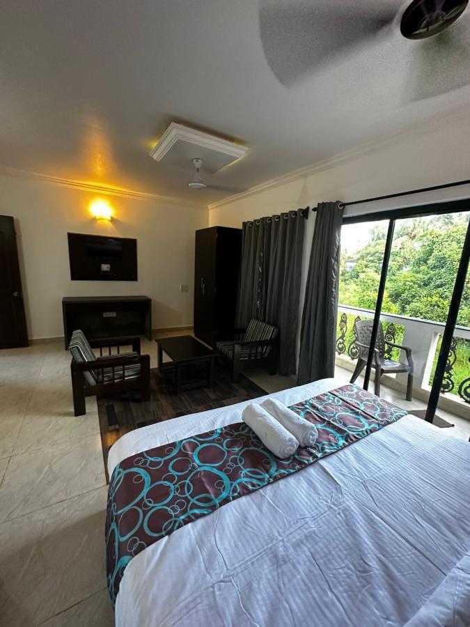 Hotel Sunshine Vagator Esterno foto